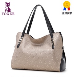 金狐狸正品牌女包2017新款真皮名牌高档牛皮