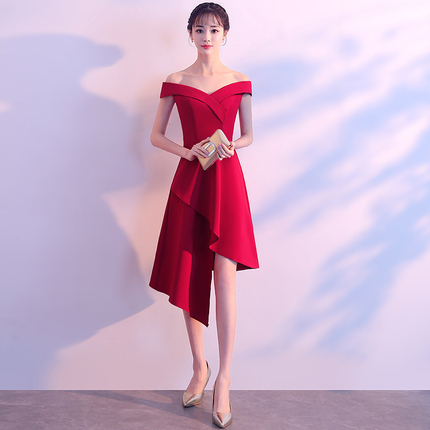 敬酒服新娘2018新款春季年会结婚礼服红色一字肩宴会短款晚礼服女