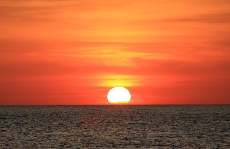 夕阳西下,龙沐湾的落日海岸是此行最值得期待的.