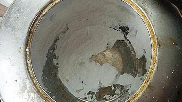 居家丨热水壶里的水垢难清洗?只需1招除水垢