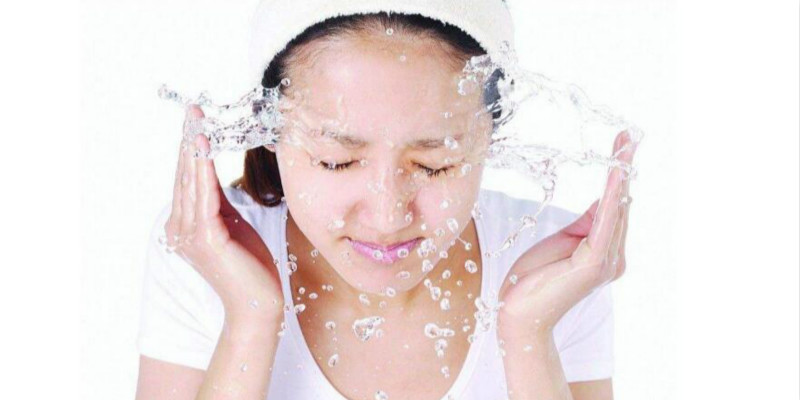 爽肤水湿敷能补水?小心踩雷变成过敏脸
