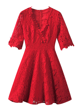 红色蕾丝裙