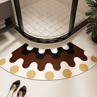 高级感弧形浴室地垫扇形淋浴房卫生间厕所脚垫硅藻泥吸水防滑垫子