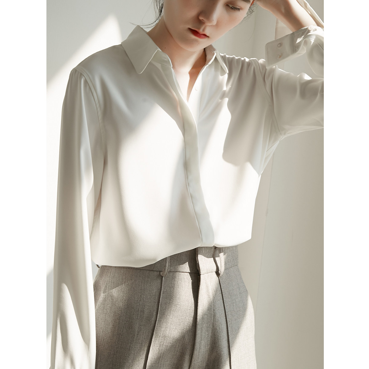 设计感小众百搭春秋长袖白衬衫女 气质通勤ol叠穿职业衬衣基本款 - ss