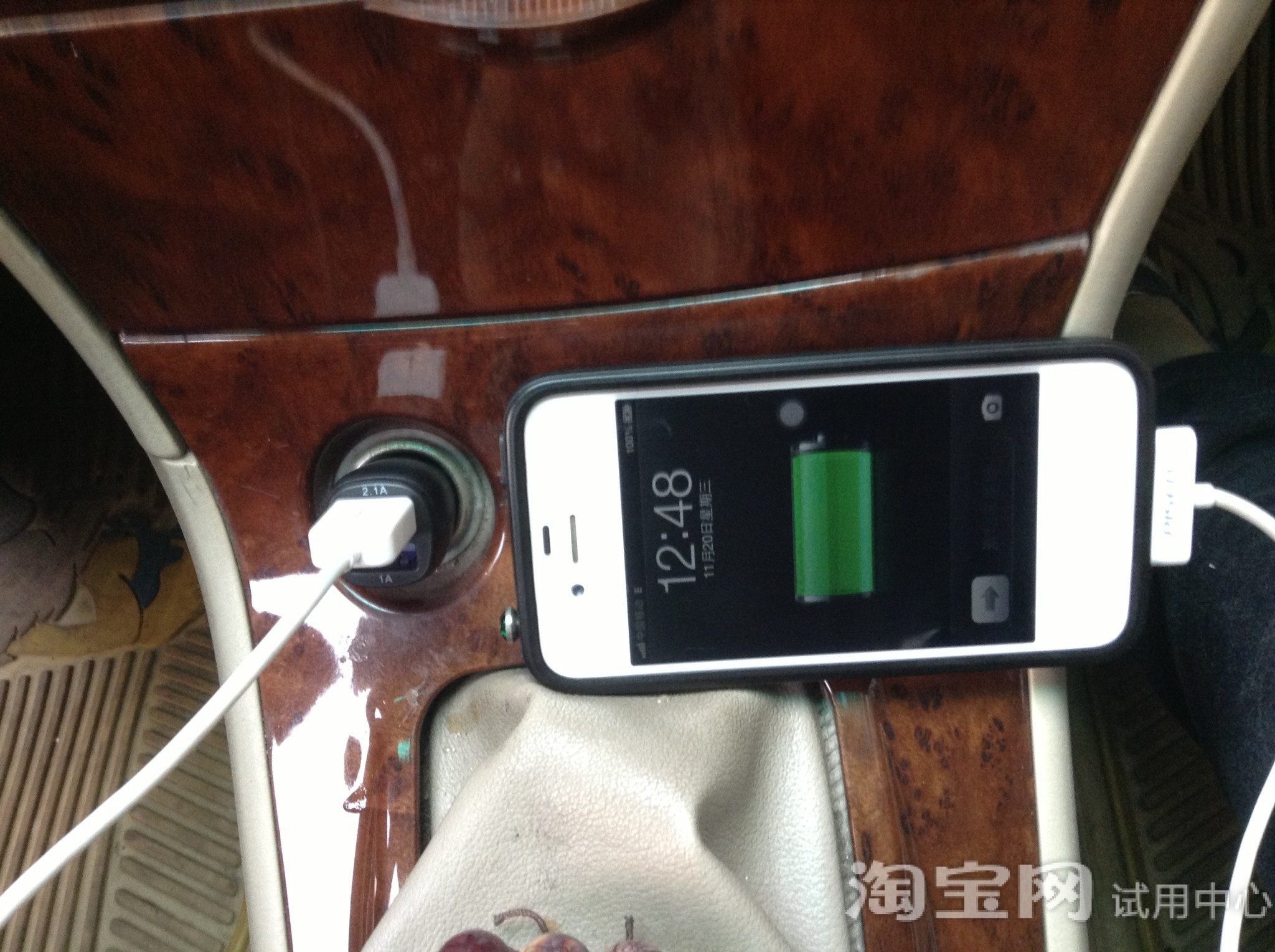 车载mp3播放器一定要插点烟器口取电吗?_充电宝插不上怎么不能充电_车载充电器插上松动
