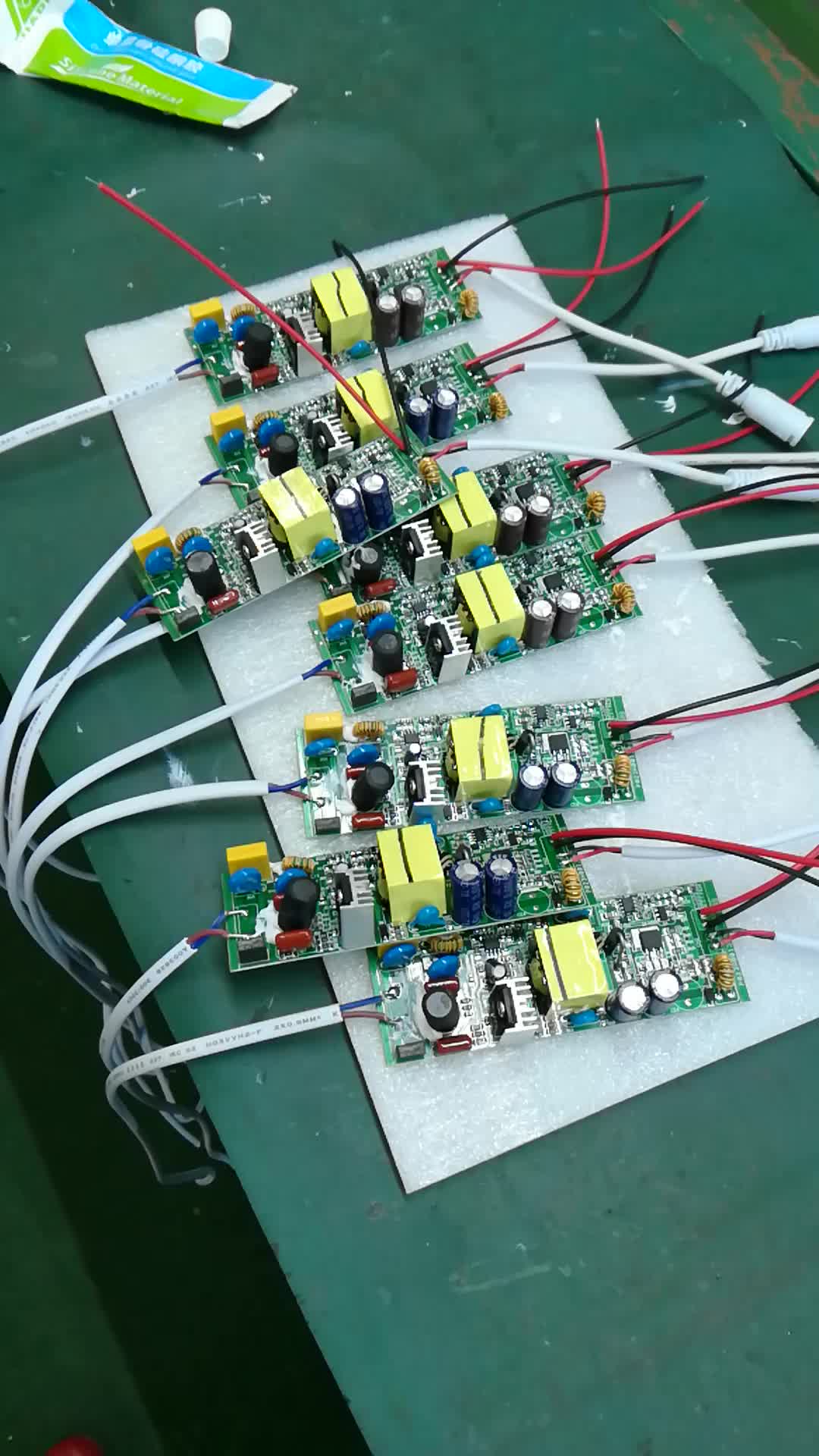 580毫安 36 w 850毫安 36 v 0-10 v 可调光 led 驱动器用于恒流 led灯