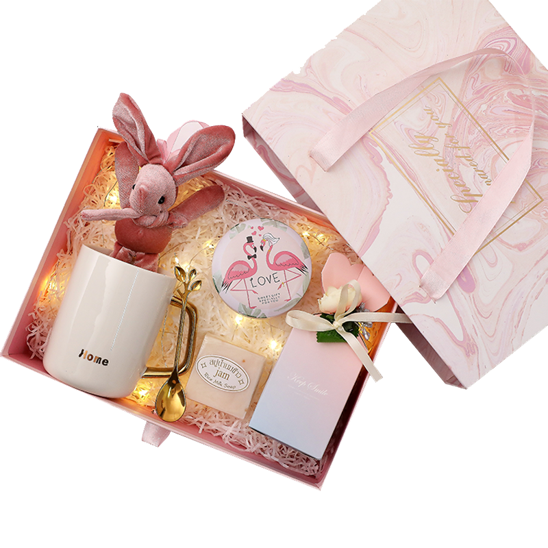 婚礼伴手礼回礼小礼品结婚女送伴娘伴郎创意生日礼物盒包装小礼物