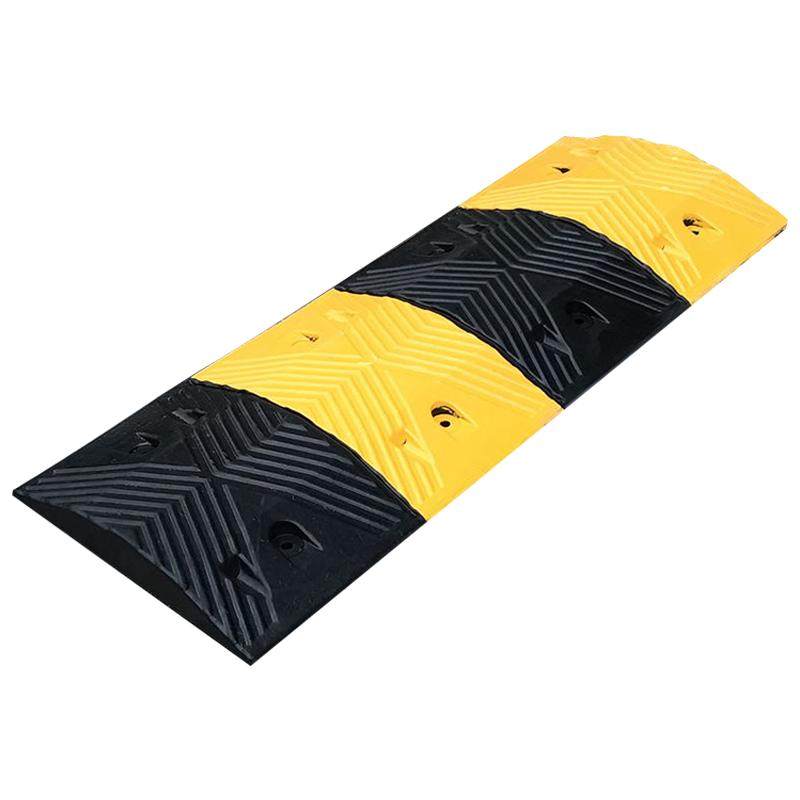 减速带橡胶坡道公路道路减速板汽车停车斜坡限速缓冲带铸钢减速垄