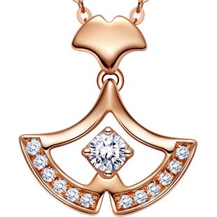六桂福珠宝 仙女裙 18k金钻石项链玫瑰金彩金吊坠锁骨颈链套链女