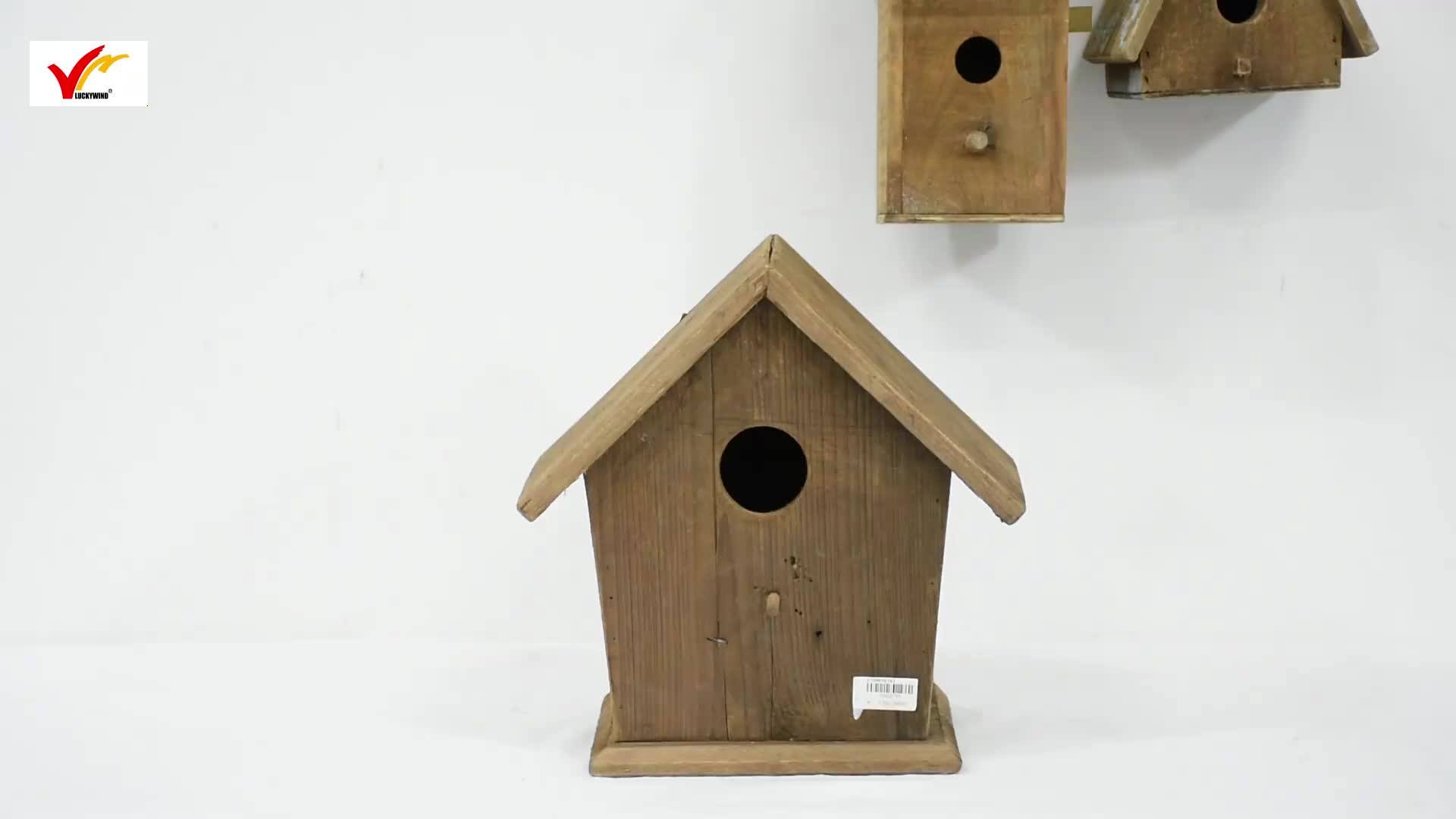 手工制作的鸟舍自然木色调木制鸟舍