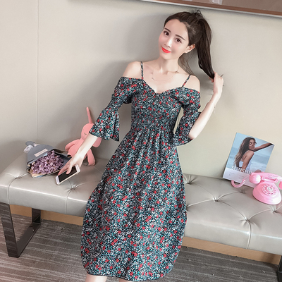 2018新款小碎花露肩一字领吊带雪纺衫性感女人味潮_广州连衣裙货源