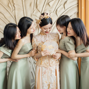 伴娘服日常平时可穿婚礼姐妹团气质礼服裙缎面高端轻奢小众小个子