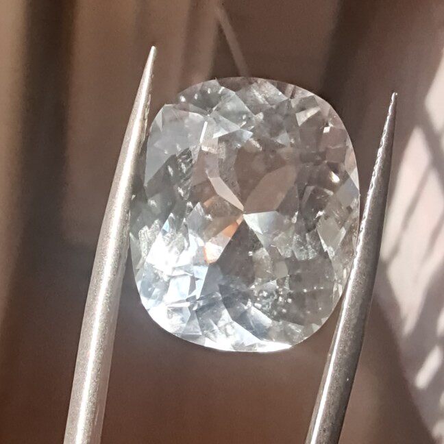 天然缅甸大颗粒白色托帕石裸石22.77ct,微微小包体,不影响镶嵌