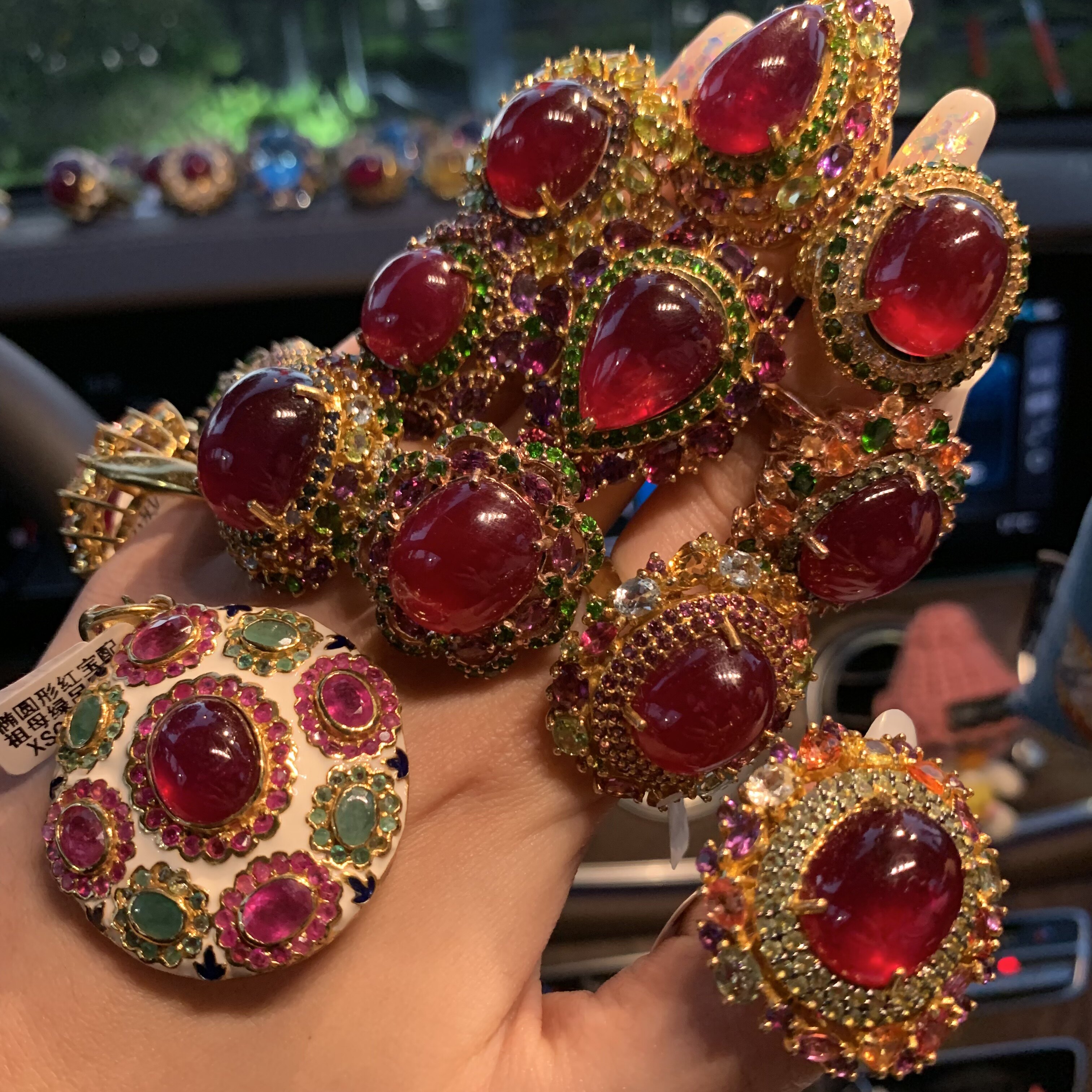 泰国珐琅彩红宝石戒指 吊坠 手链 豪华镶嵌 蓝托帕