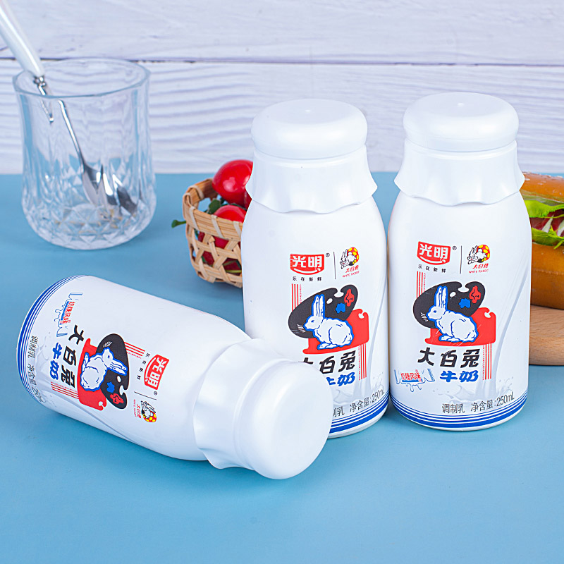 光明大白兔奶糖风味牛奶250ml*6瓶/8瓶可选童年的味道儿时回忆