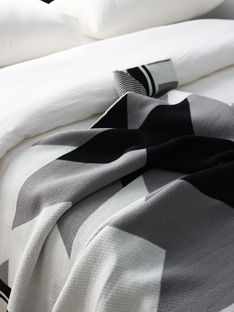 北欧简约风几何黑白灰针织毛线沙发休闲装饰盖毯空调毯午睡毛毯厚