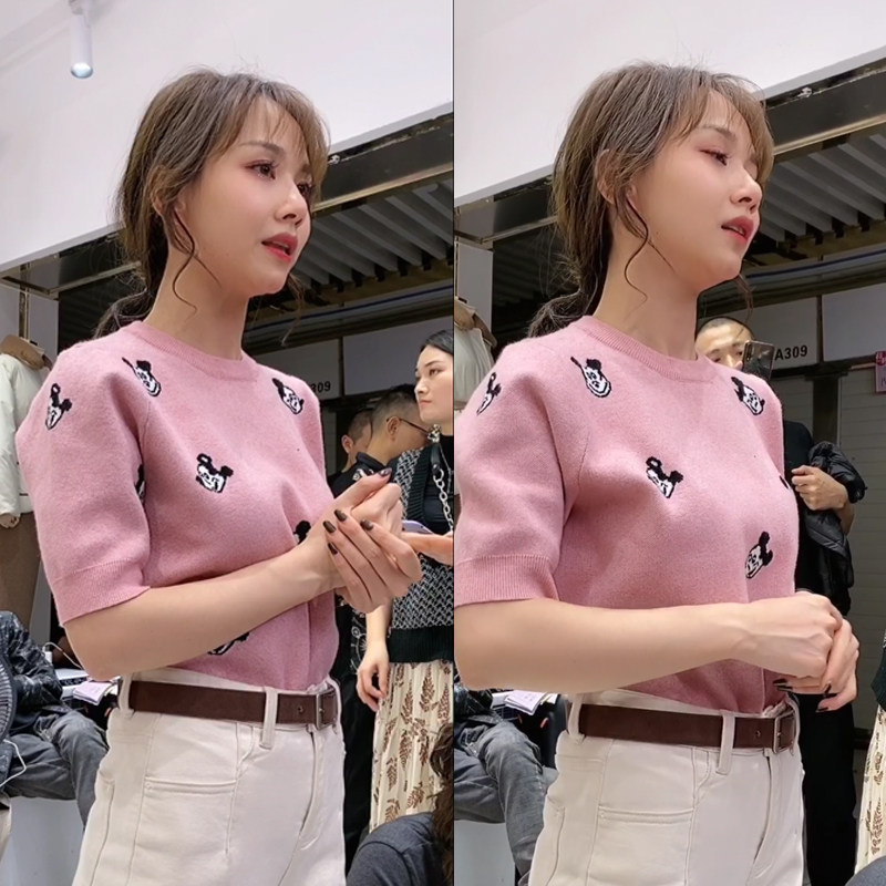 网红同款女装_loyo女装网红卡卡正版同款米奇毛衣女优惠券