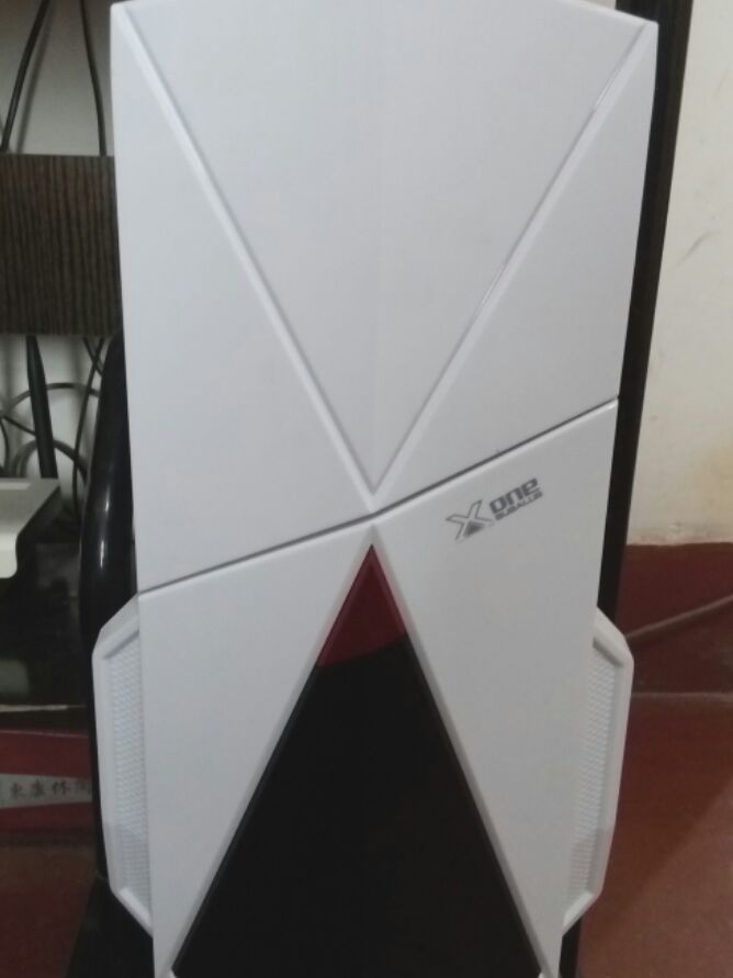 能玩大型游戏的组装电脑配置推荐,电脑组装在