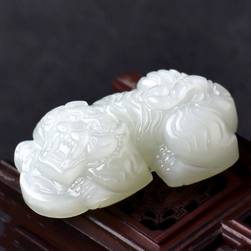 正品新疆和田玉猛虎吊坠老虎挂件玉坠立体生肖虎玉佩男女款玉吊坠