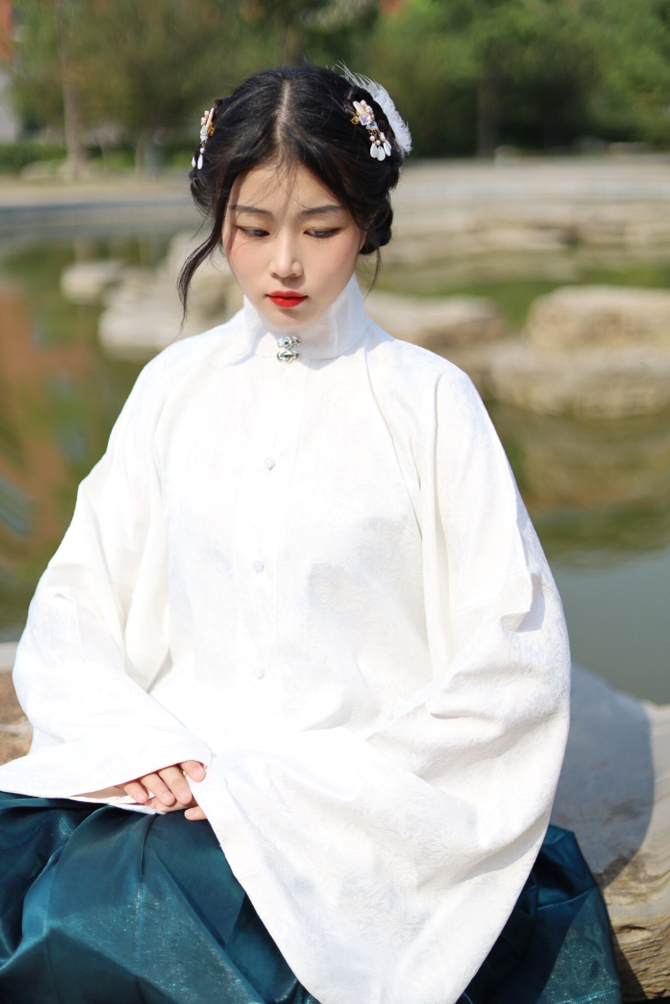 原创白鹿汉服明制传统立领对襟琵琶袖短袄秋冬提花棉日常女士