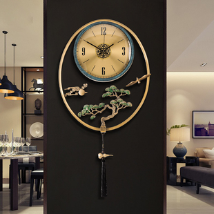 新中式挂钟客厅家用时尚2021新款客厅背景墙装饰时钟黄铜轻奢钟表