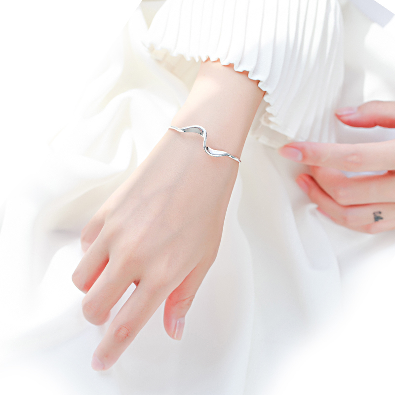 Mobius Bracelet Sterling Silver Cold Opening A small minority design Bracelet Red Bank Bracelet Silver braceletin the Accessories/Fashion Jewelry, Bracelet category - from Buy2taobao.com to provide professional Taobao agent buy service
