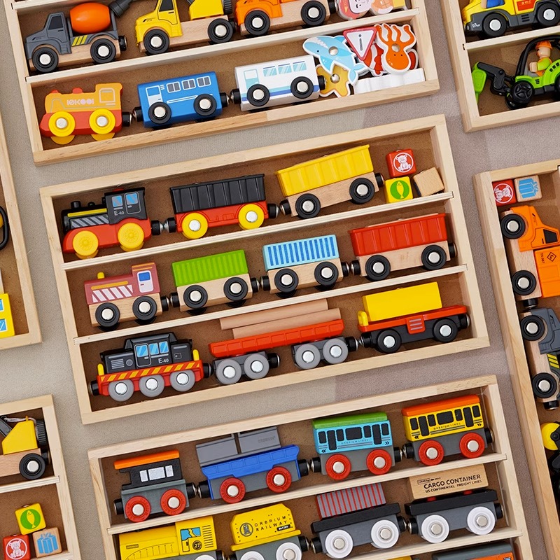 木制小火车儿童益智滑行磁力车精美木盒组合套装兼容木质轨道玩具