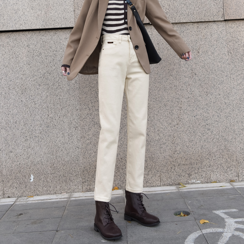 米色牛仔裤女直筒宽松显瘦秋冬新款加绒加厚高腰小个子九分烟管裤