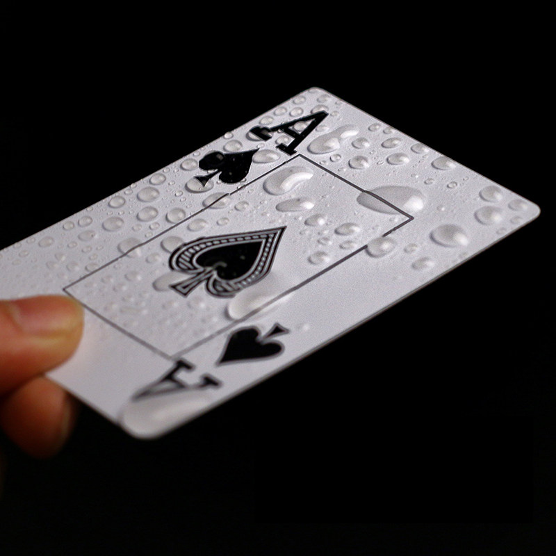 磨砂塑料pvc德州扑克牌创意防水可水洗魔术 白色飞牌花切斗地主