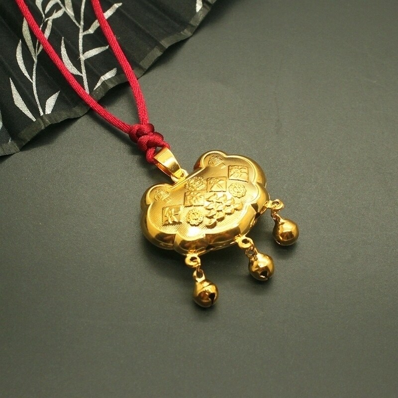 黄铜长命锁吊坠项链短款锁骨链黄金色平安锁宝宝锁2021新款毛衣链