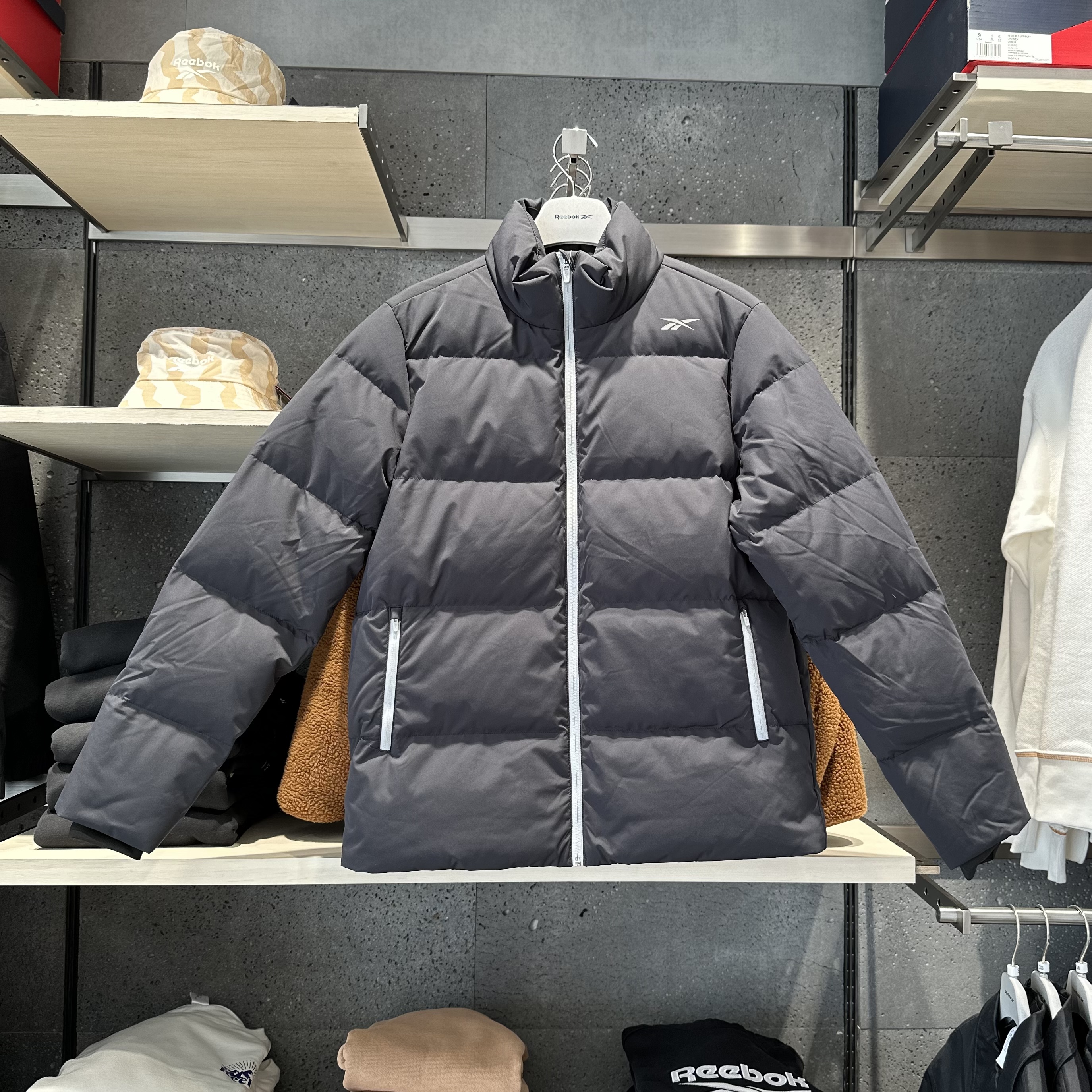 reebok锐步 2022冬季新款保暖短款运动情侣款羽绒服 22cfr201u001