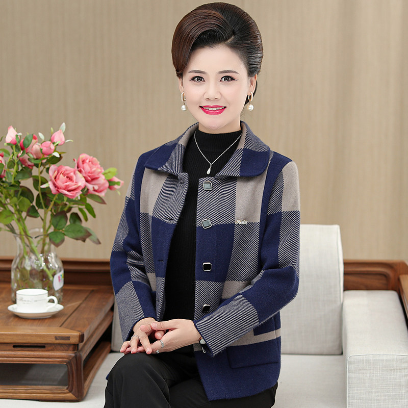 中年妈妈秋装外套2021新款洋气春秋上衣中老年女冬装毛衣格子开衫
