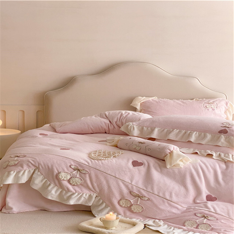 冬季公主风保暖牛奶绒四件套粉色少女刺绣双面珊瑚绒被套床上用品