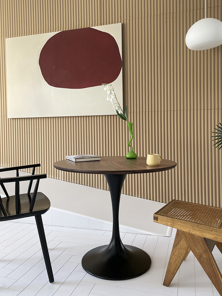 郁金香桌子圆形饭桌家用小户型ins现代简约实木圆桌北欧设计餐桌