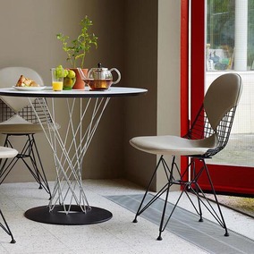 北欧现代简约餐椅黑白色金属网铁艺chair伊姆斯餐椅家用电脑椅子