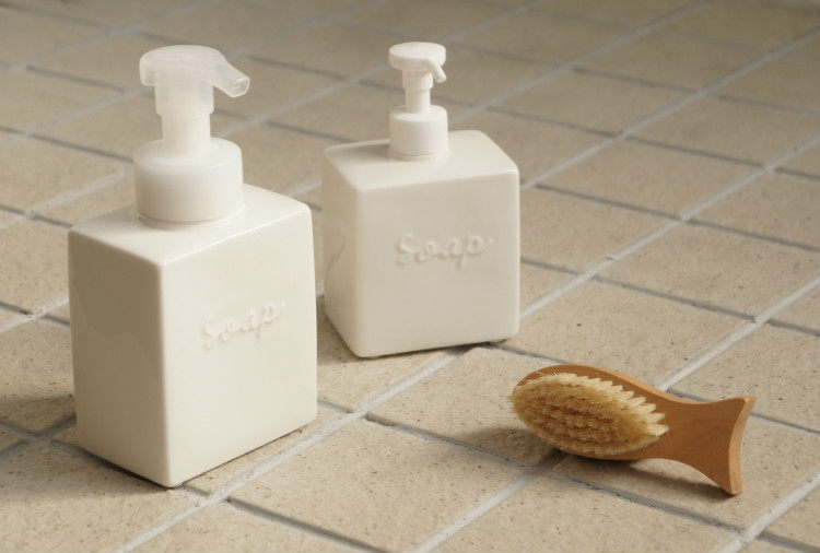 现货日本进口lolo瓷制洗手液瓶皂液瓶泡沫消毒卫生间沐浴洗浴家用