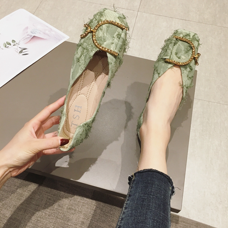 欧美平底鞋女2019新款金属扣百搭浅口尖头大码单鞋女网红晚晚鞋潮|ruв категории Женская обувь, низкий чистка - от Buy2taobao.com для оказания профессиональной услуги покупки агента Taobao