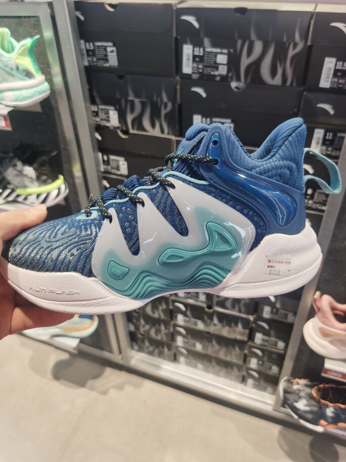 安踏男款篮球鞋见山一代