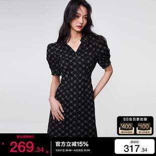 绫致ONLY2024春夏新款时尚甜美满印翻领短款牛仔连衣裙女