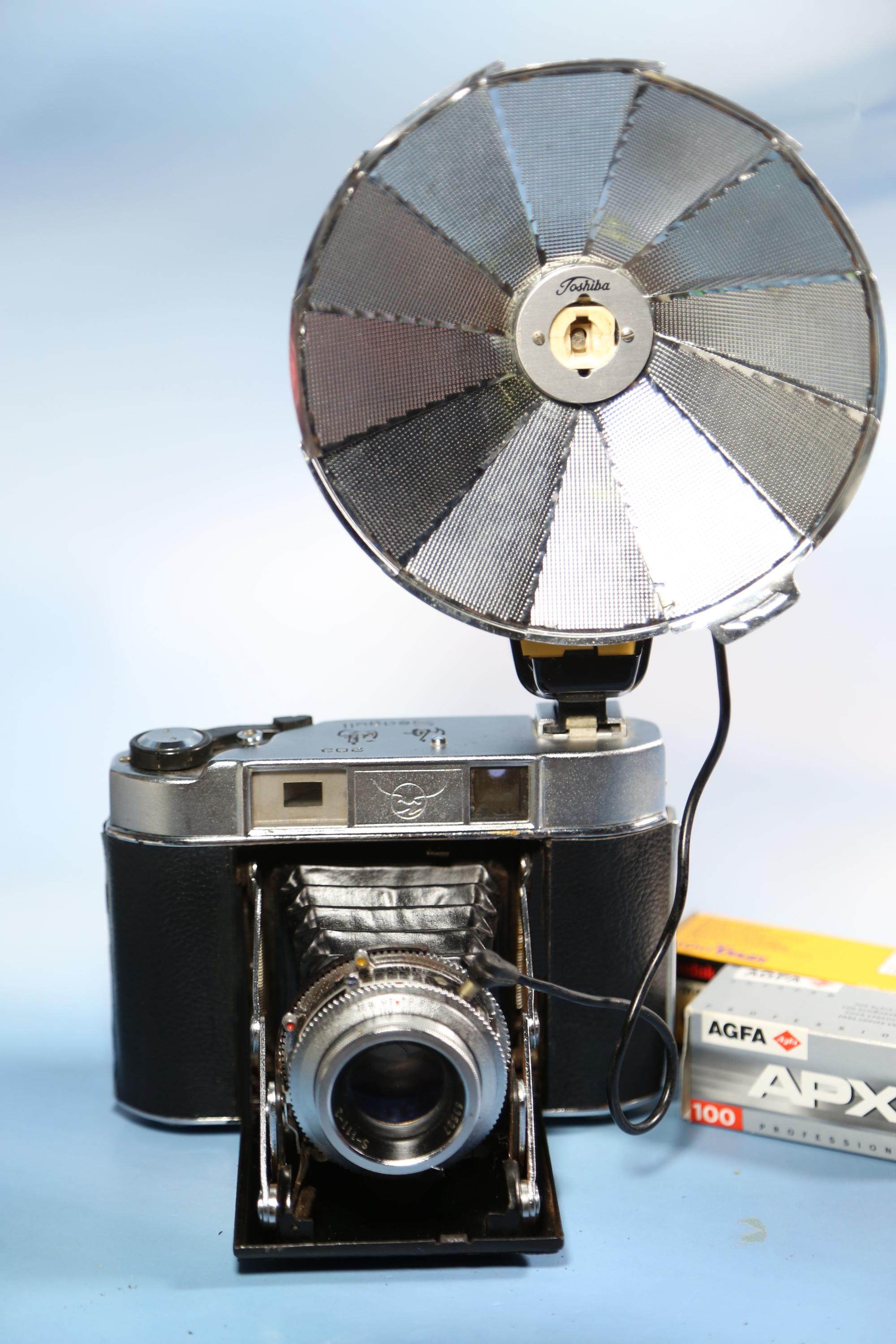 海鸥203相机胶卷胶片折叠风琴式机械怀旧收藏老上海古董照相机