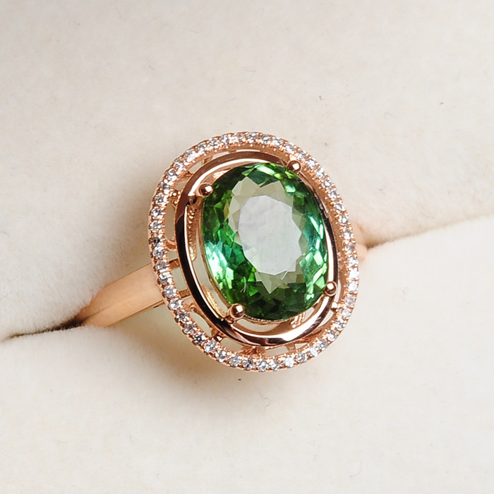 9克拉 纯净体嫩绿碧玺戒指 18k金镶钻 椭圆形较少 3.20克