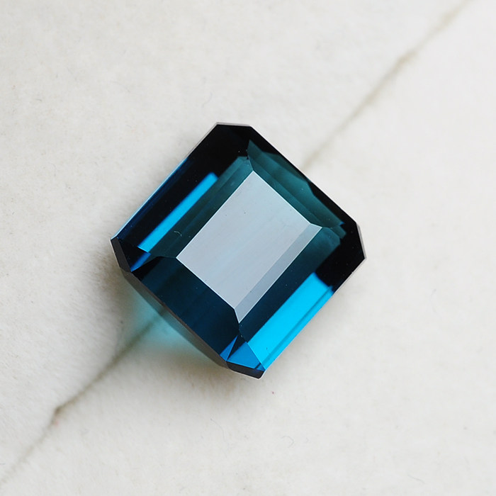 95克拉 浓艳蓝碧玺裸石 最正色的蓝碧玺 0.99克