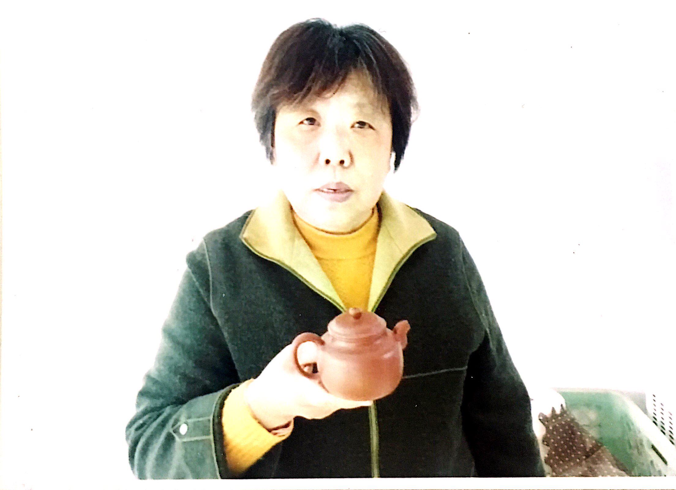 工艺美术师 蒋金凤【德钟】赠配套品茗杯和碟 宜兴紫砂壶 送茶盏