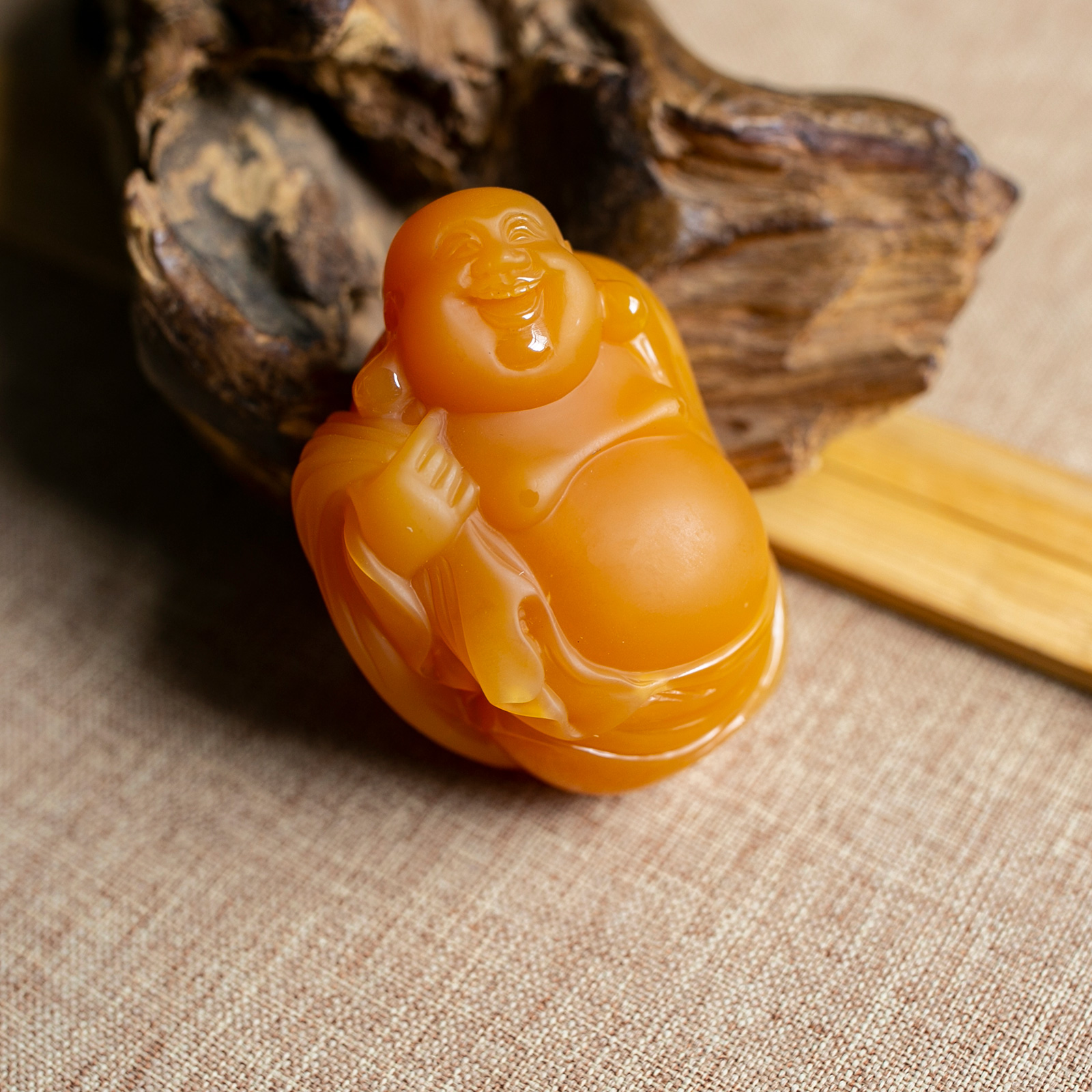 店铺名称:锦玉轩翡翠黄龙玉