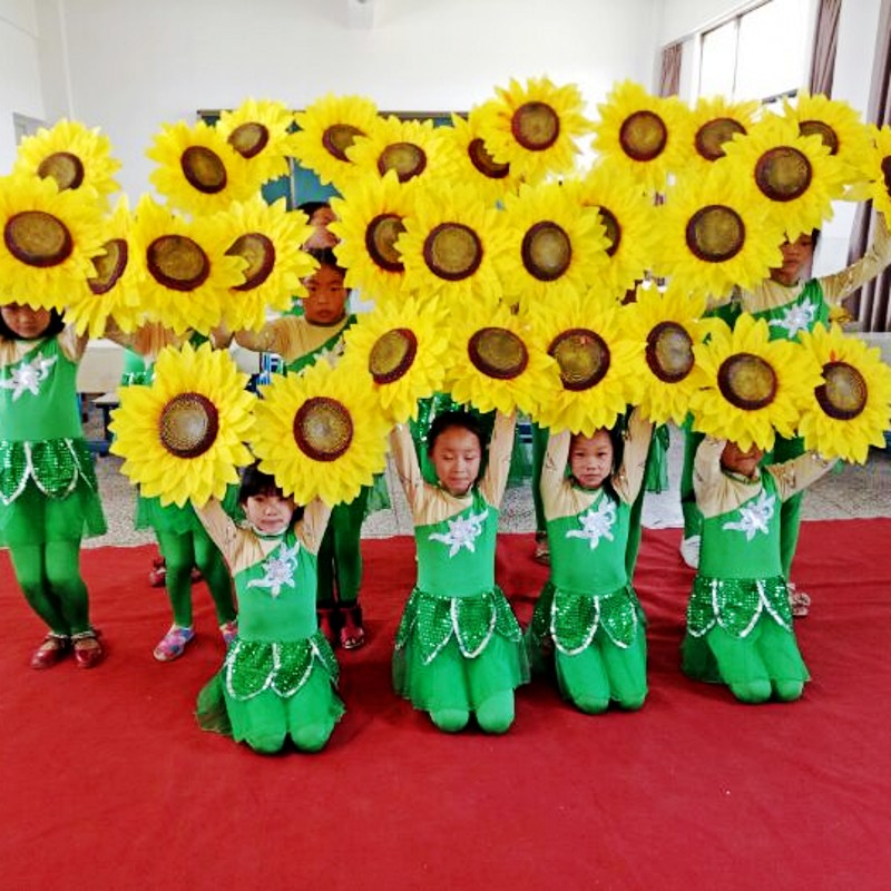 手拿花舞蹈道具演出