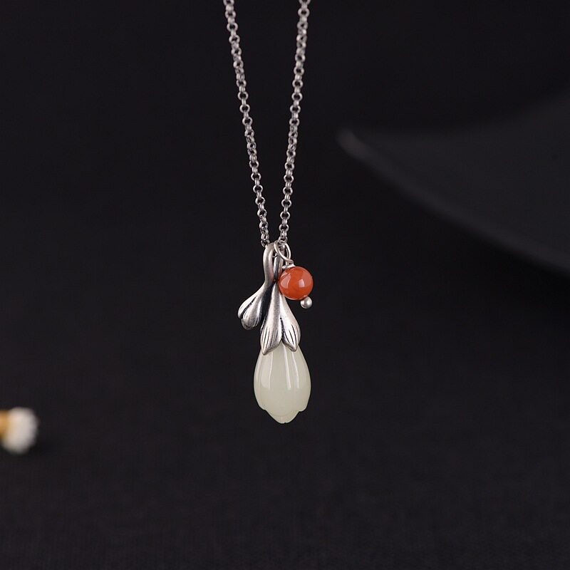 首饰/时尚饰品新项链更新时间:2022年03月31日纯银天然和田玉玉兰花