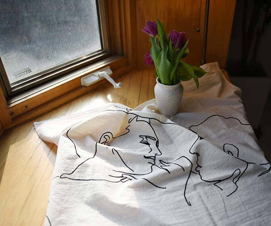 Aika爱家韩国正品代购 'Closer' fabric poster 布料海报墙饰挂毯在类目 居家布艺, 挂毯/壁毯中 - 来自Buy2taobao.com提供专业的淘宝代购服务