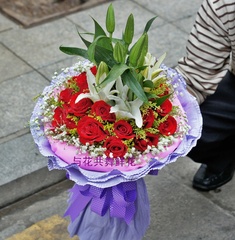 厦门鲜花店百合玫瑰花束同城生日爱情鲜花速递祝福周年纪念日订花