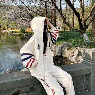 运动套装女韩版条纹连帽白色短款卫衣外套宽松束脚休闲裤两件套潮