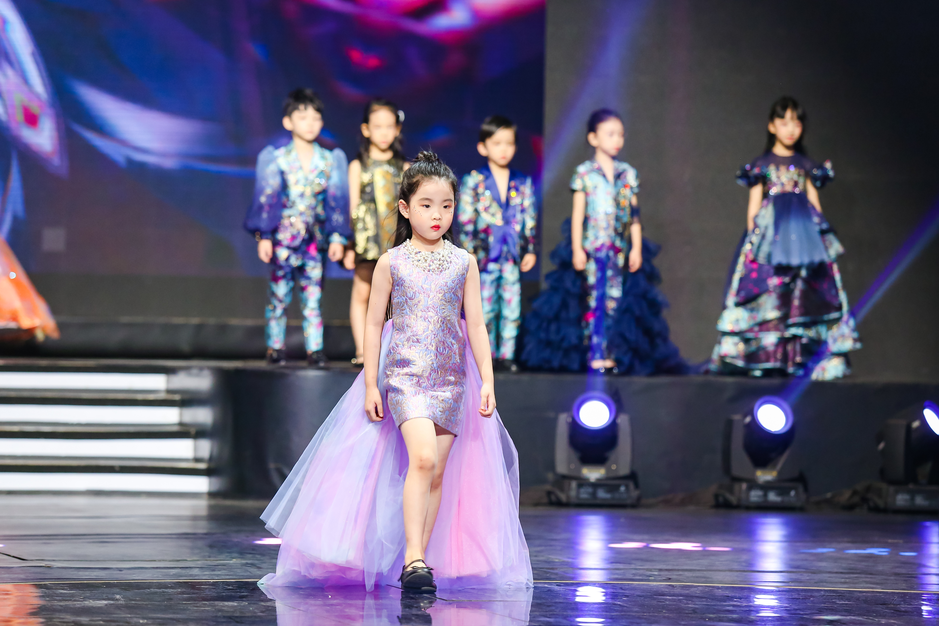 高端女童礼服2021拖尾裙高级定制小主持人童模服装儿童走秀演出服